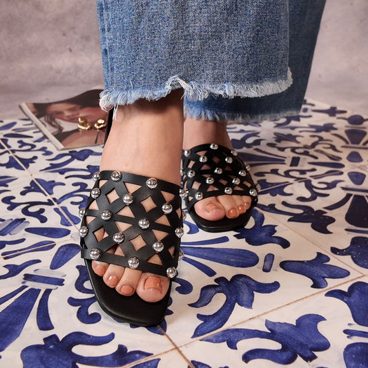 Sandalia con estoperoles 5806