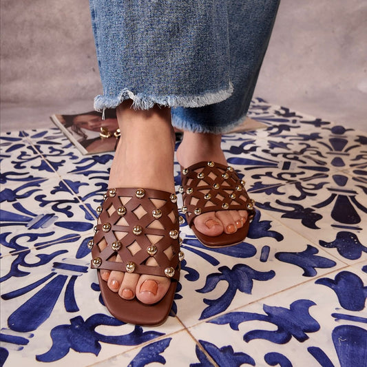 Sandalia con estoperoles 5806