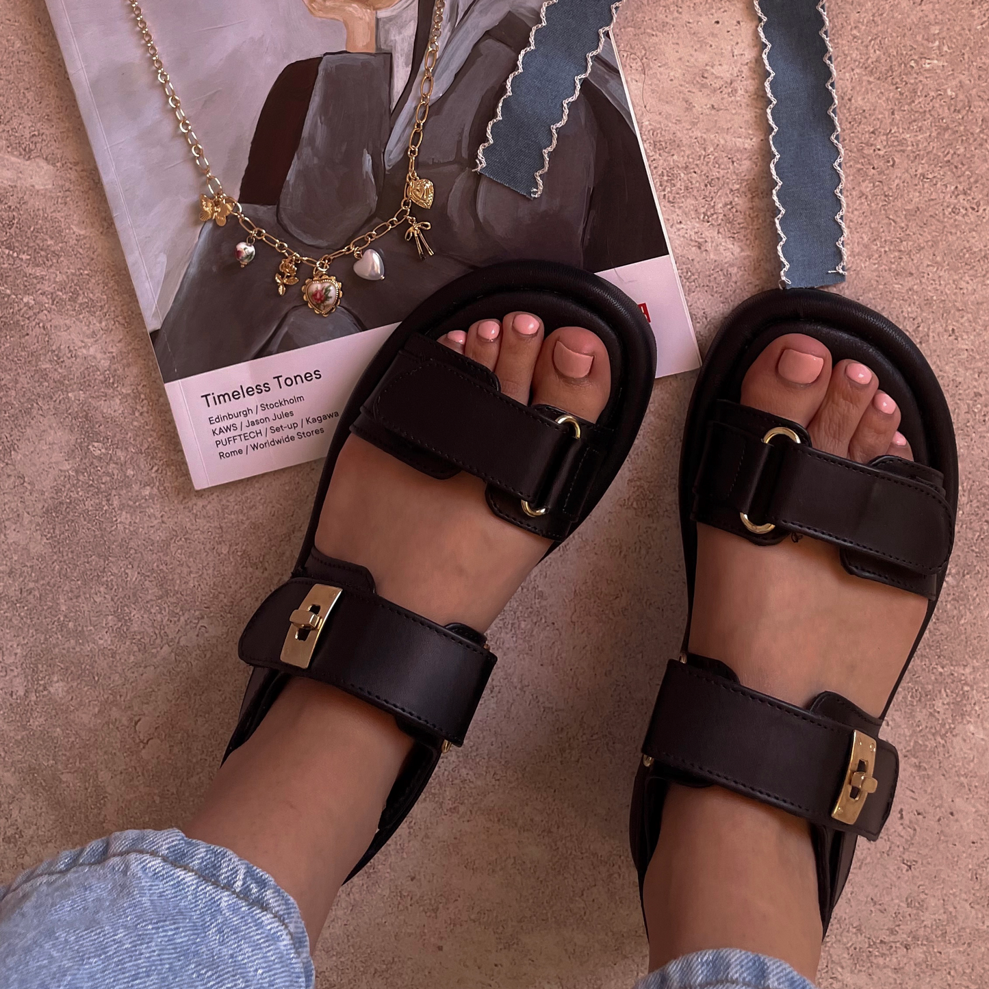 Sandalia con velcro 4828