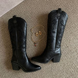 Bota 832