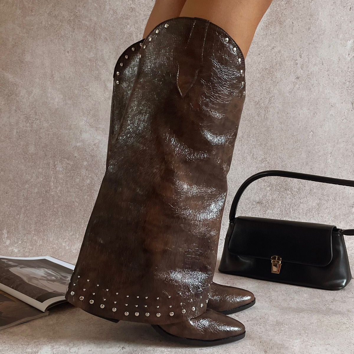 Bota campana XL con estoperoles 451