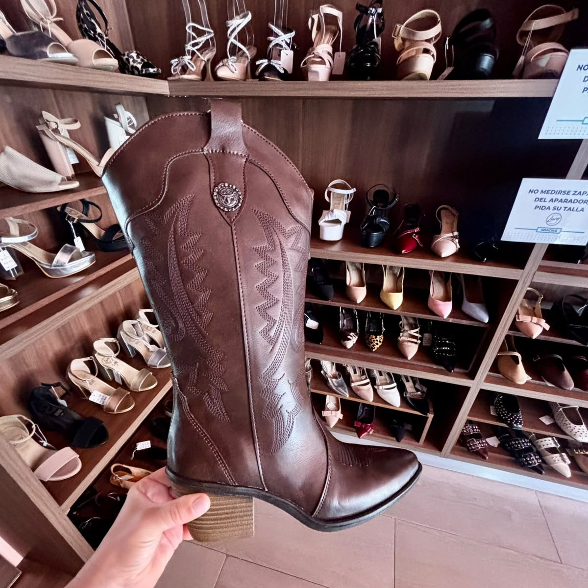 Bota estilo vaquero A071