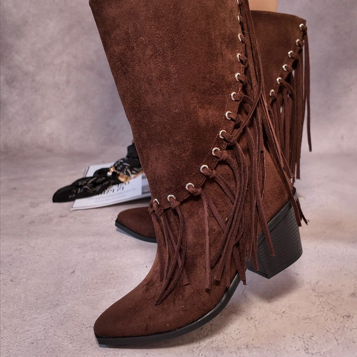 Bota vaquera con barbas 462